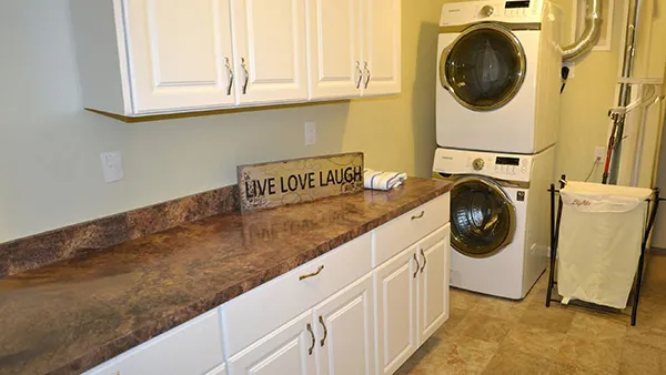 Weekly Room Deep Cleaning and Laundry Services